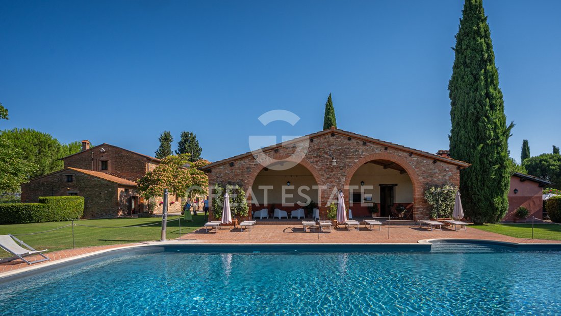 Estate in Deruta, Umbria, Italy 4 - 12481883