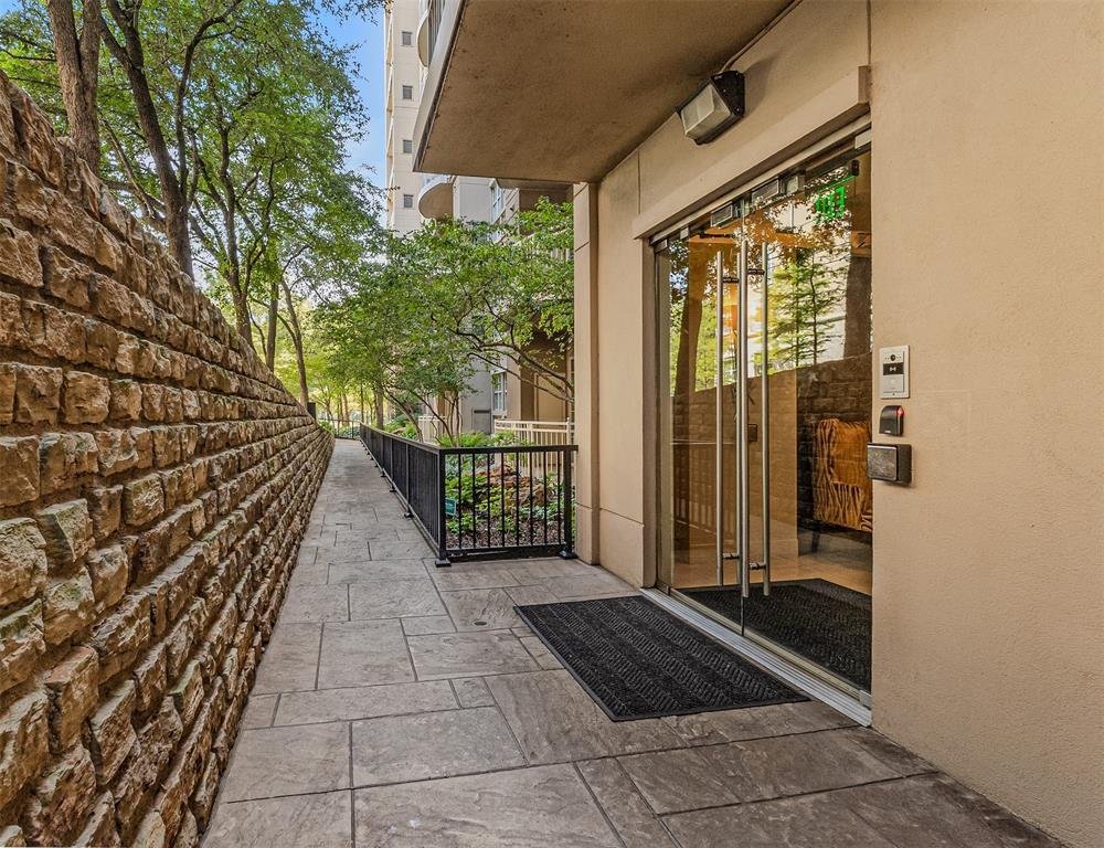 Condo in Dallas, Texas, United States 2 - 18503499