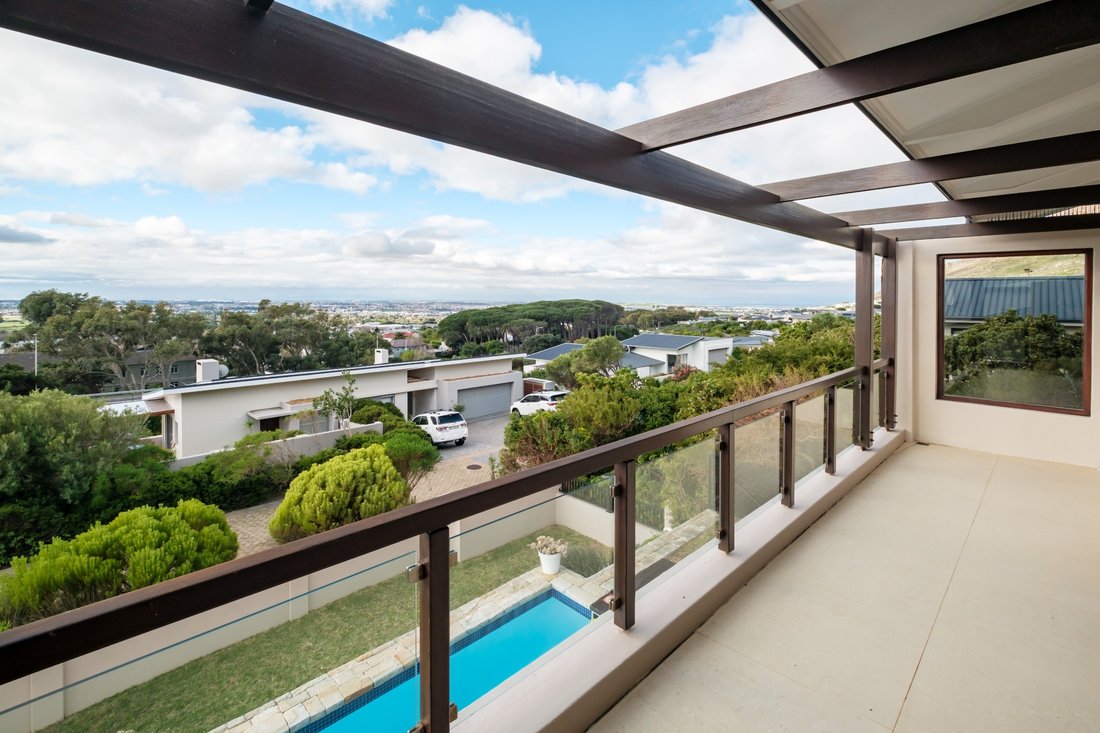 House in Muizenberg Mountains, Southern Suburbs, Cape Town 5 - 18504157
