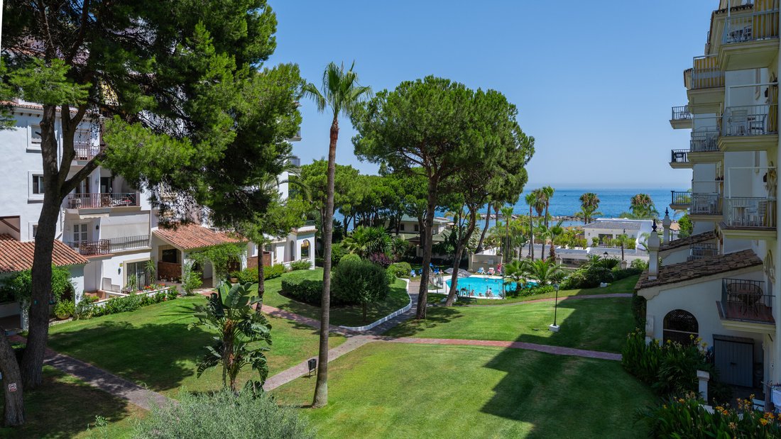 Apartment in Puerto Banus, Marbella, Spain 3 - 18503988