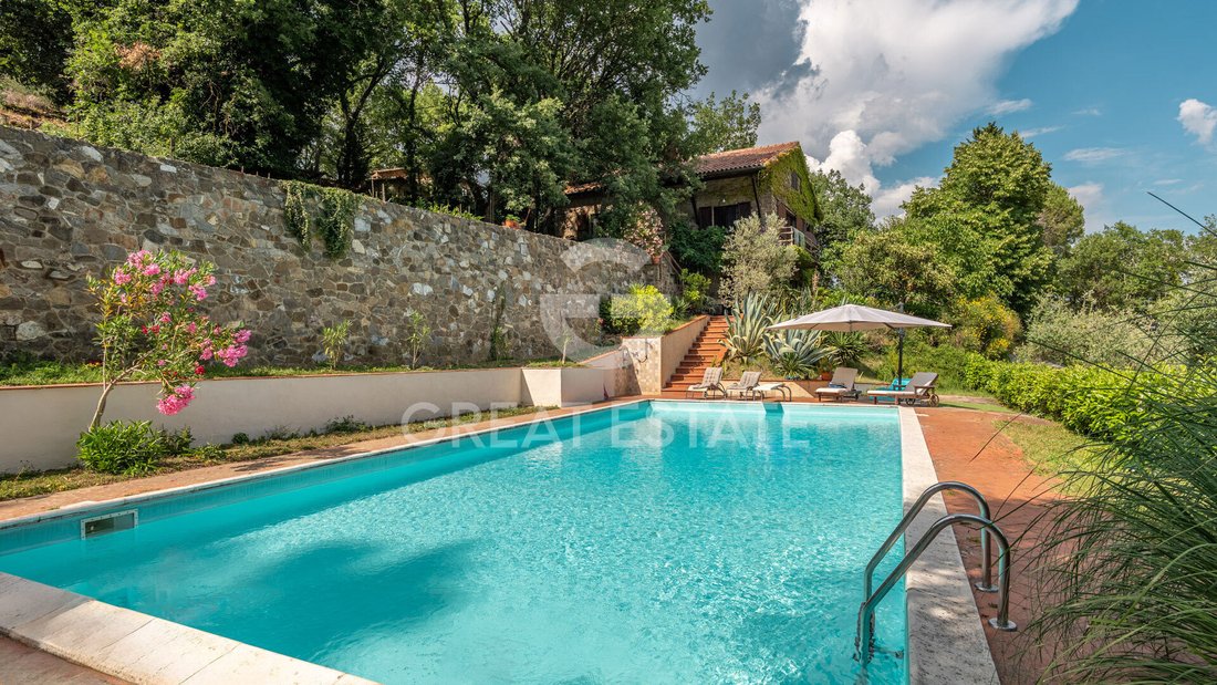 Estate in Montalcino, Tuscany, Italy 1 - 18503992
