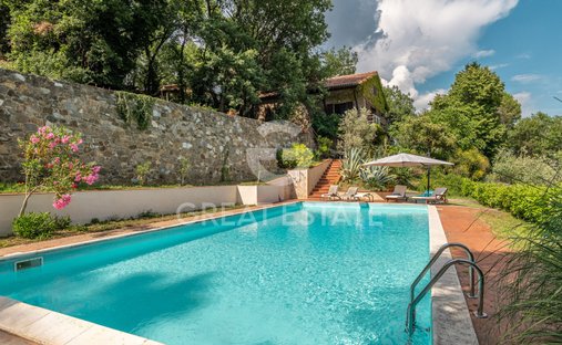 Estate in Montalcino, Tuscany, Italy 1