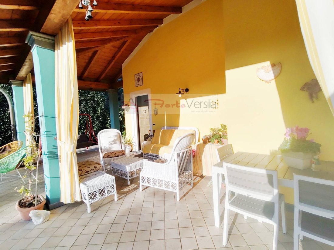 Villa in Seravezza, Tuscany, Italy 4 - 18504681
