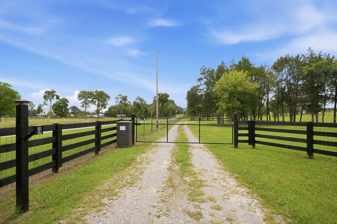 House in Chapel Hill, Tennessee, United States 2 - 18042342