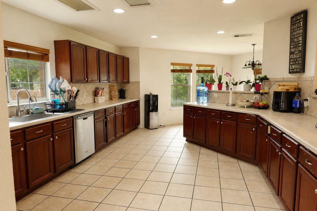 House in Pflugerville, Texas, United States 4 - 18440063