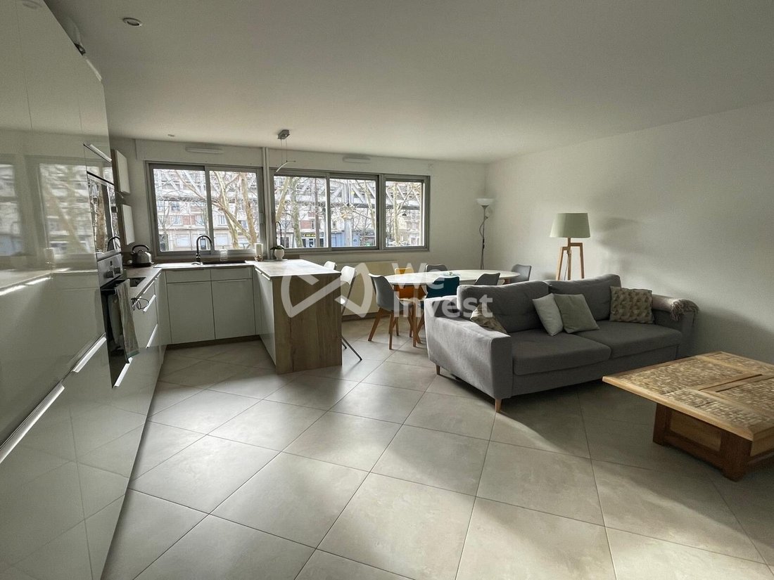 Apartment in Olympiades-Choisy, Paris 13e Arrondissement, Paris 2 - 18505158