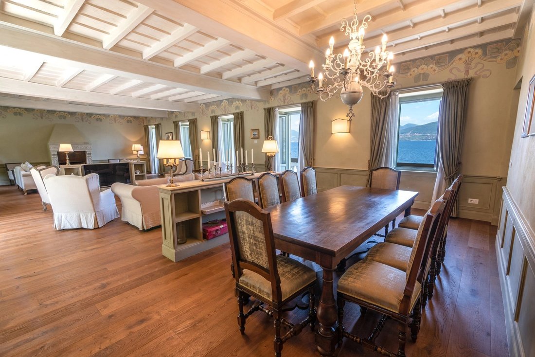 Villa in Oggebbio, Piedmont, Italy 4 - 10860391