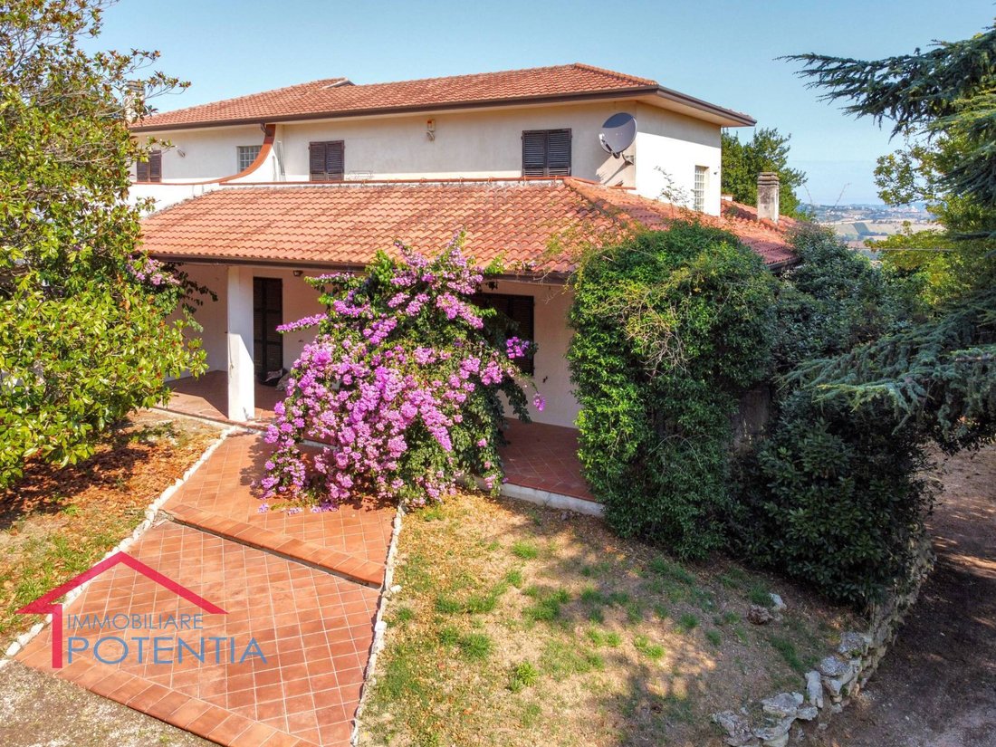 House in Potenza Picena, Marche, Italy 1 - 16834191