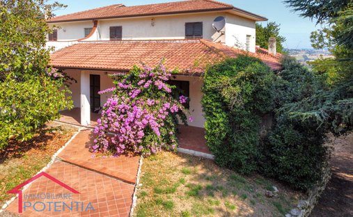 House in Potenza Picena, Marche, Italy 1