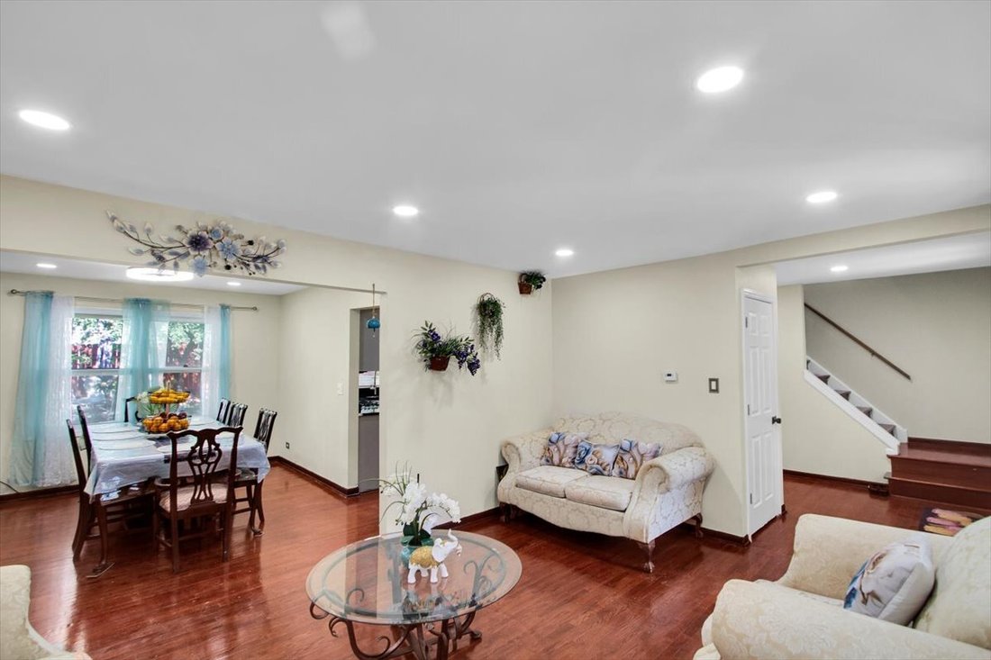 House in Schaumburg, Illinois, United States 4 - 18502799