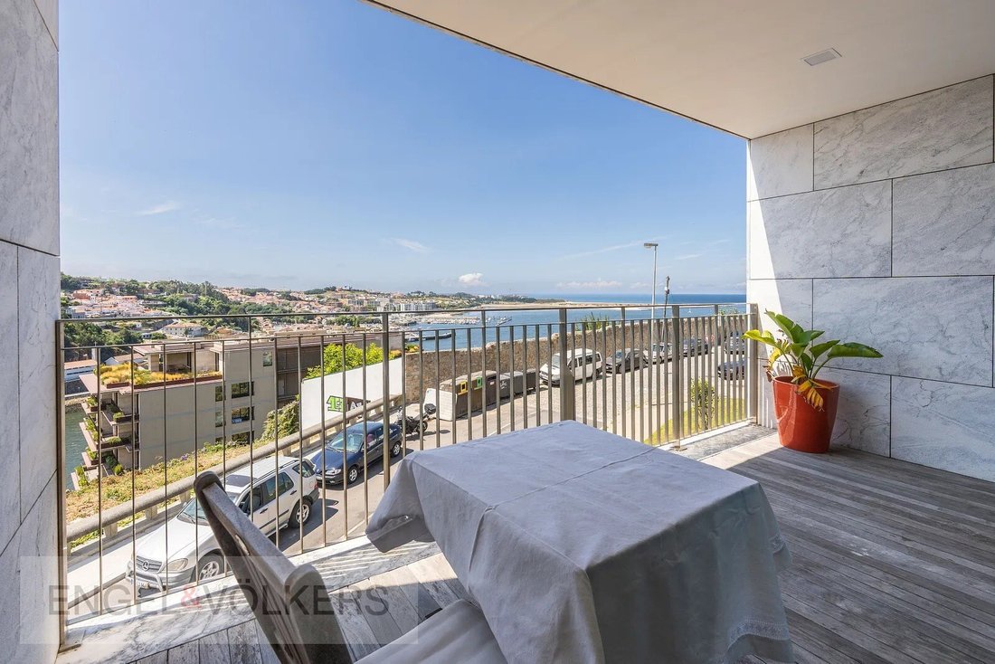 Apartment in Lordelo do Ouro e Massarelos, Porto District, Portugal 3 - 17264326