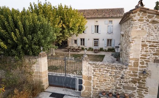 Casa en Grignan, Auvernia-Ródano-Alpes, Francia 1