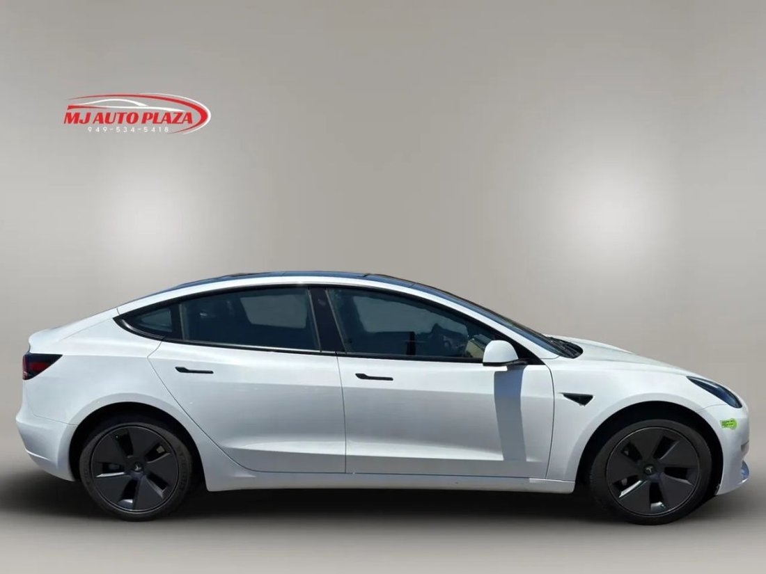 Sedan in Santa Ana, CA, United States 4 - 18504462