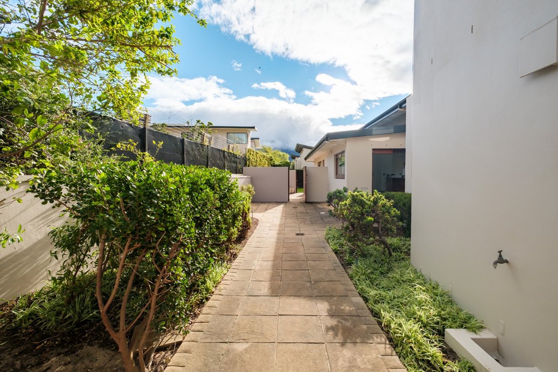 House in Muizenberg Mountains, Southern Suburbs, Cape Town 3 - 18504157