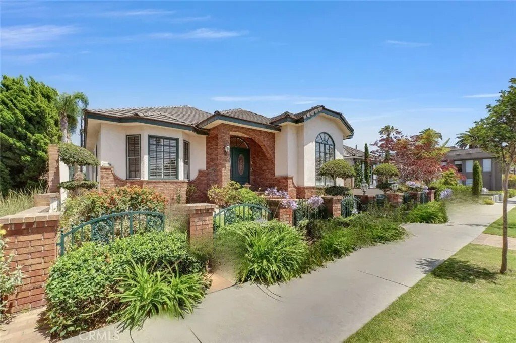 Condo in Signal Hill, California, United States 2 - 18167240