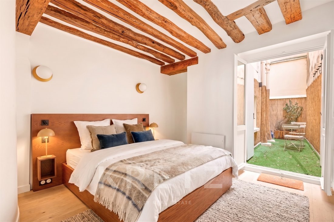 Apartment in Saint Merri, Paris 4e Arrondissement, Paris 2 - 18504001