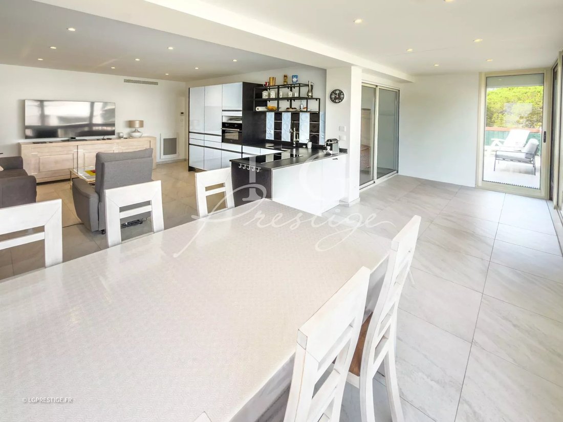 Apartment in Cannes Marina-La Roubine, Mandelieu-la-Napoule, France 4 - 18501164