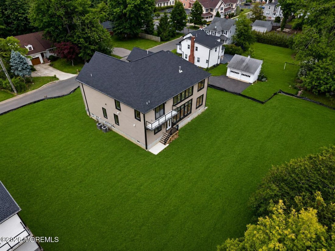House in Marlboro Township, New Jersey, United States 4 - 18505319