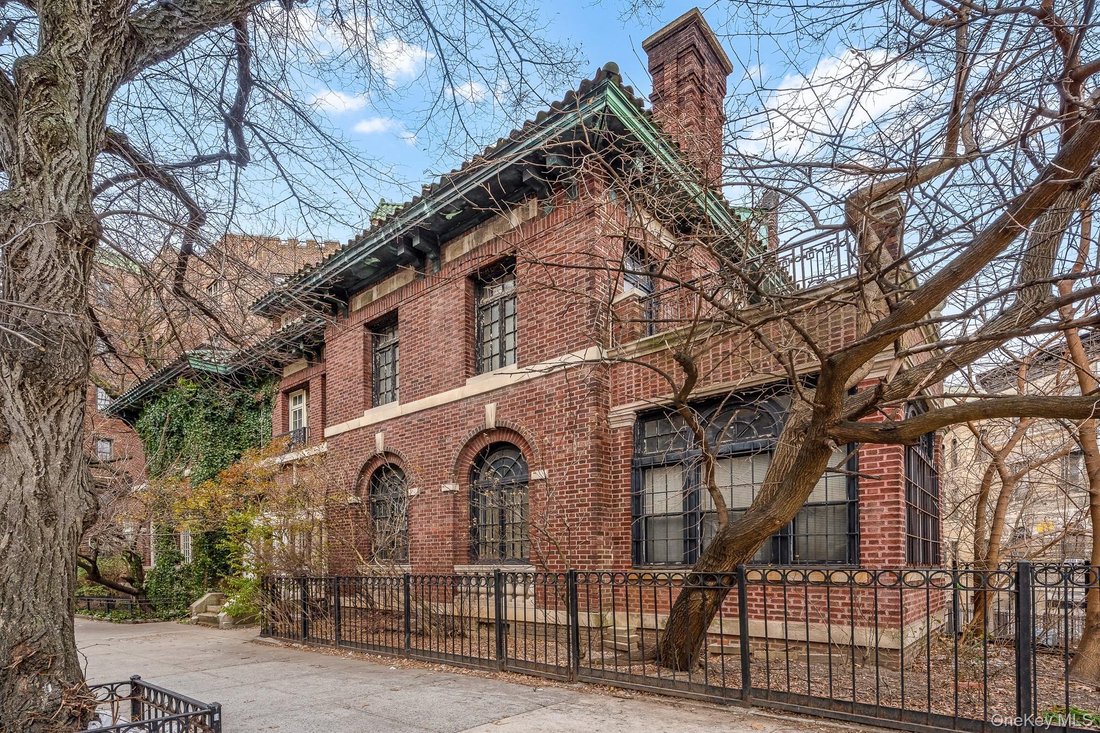 House in New York, New York, United States 5 - 18477799