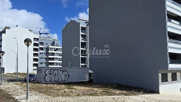 Land in Venteira, Lisbon, Portugal 2 - 18500966