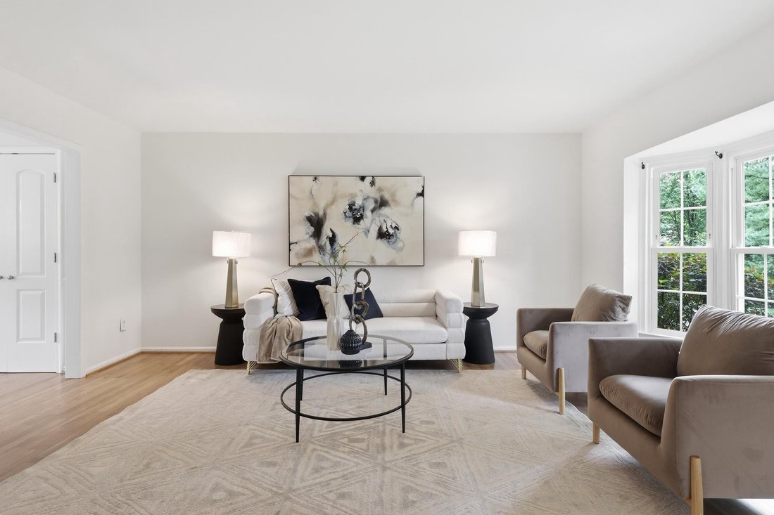 Townhouse in West Springfield, Virginia, United States 3 - 18500436