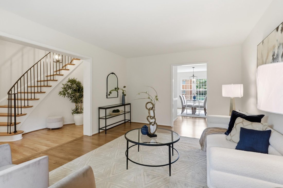 Townhouse in West Springfield, Virginia, United States 4 - 18500436