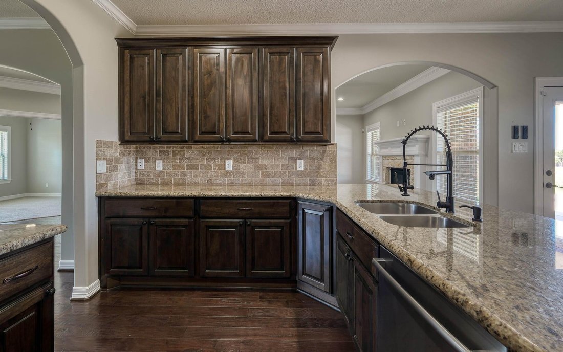 House in Sealy, Texas, United States 5 - 18500257