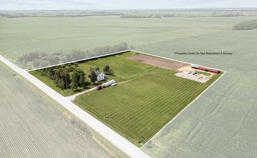 Casa a Blue Grass, Iowa, Stati Uniti 1