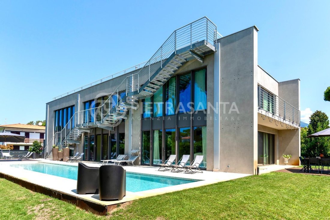 Villa in Tonfano, Pietrasanta, Italy 1 - 18503413
