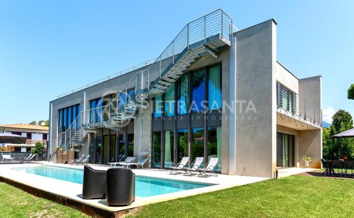 Villa in Tonfano, Pietrasanta, Italy 1