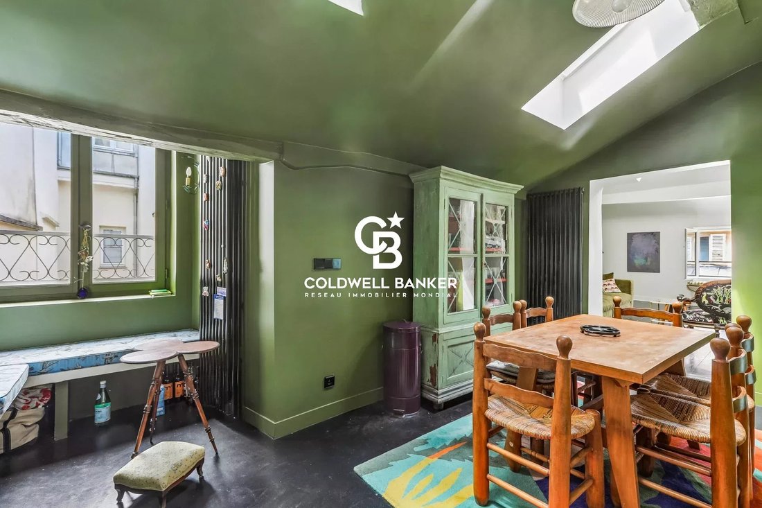 Apartment in Saint Thomas d'Aquin, Paris 7e Arrondissement, Paris 4 - 18501146