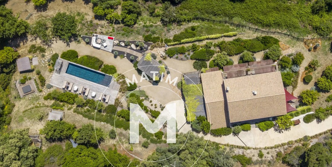 Estate in Sari-d'Orcino, Corsica, France 4 - 18501085