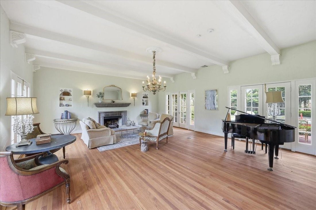 House in Beaumont, Texas, United States 3 - 18503721