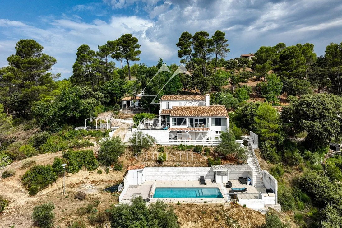 Estate in Esparron-de-Verdon, Provence-Alpes-Côte d'Azur, France 5 - 18501080