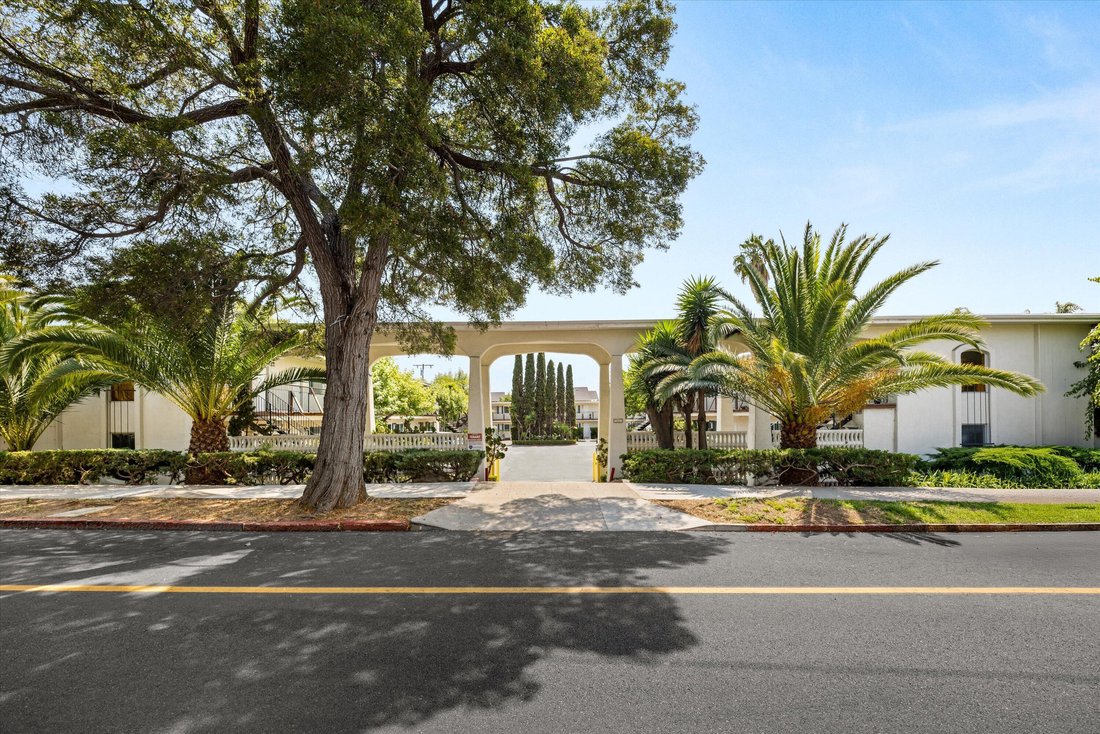 Santa Barbara, California, United States 1 - 18501642