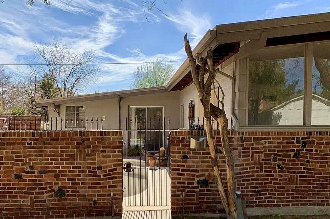 House in Phoenix, Arizona, United States 2 - 18500443