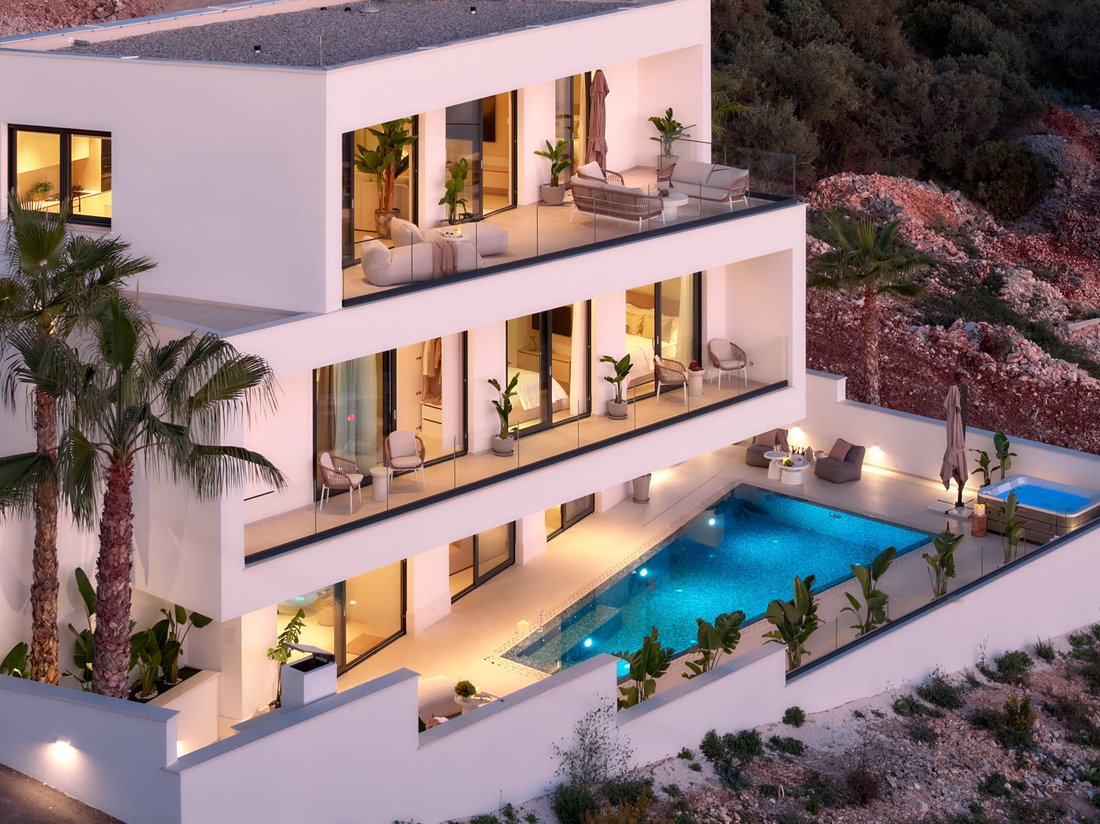 Villa in Zedno, Split-Dalmatia County, Croatia 1 - 18500612