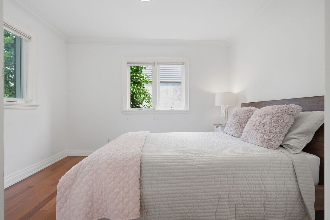 House in Mississauga, Ontario, Canada 5 - 18501352