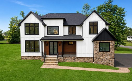 House in Marlboro Township, New Jersey, United States 1