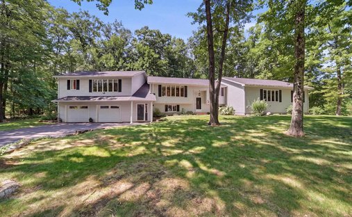 House in Hooksett, New Hampshire, United States 1