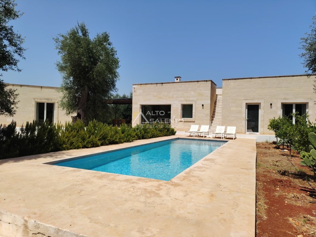 Villa in Carovigno, Apulia, Italy 2 - 18502077