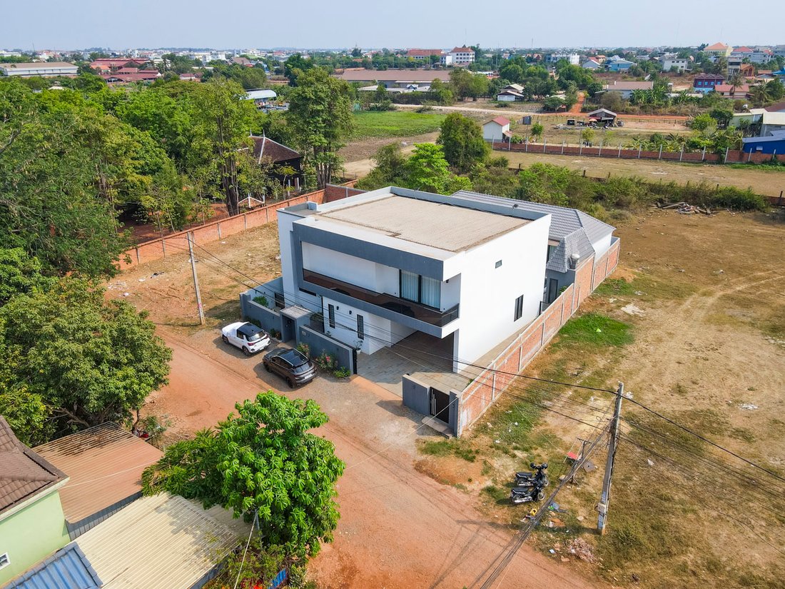 Villa in Krong Siem Reap, Siem Reap Province, Cambodia 1 - 18504575