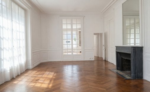 Apartment in Domaine National du Château, Versailles, France 1