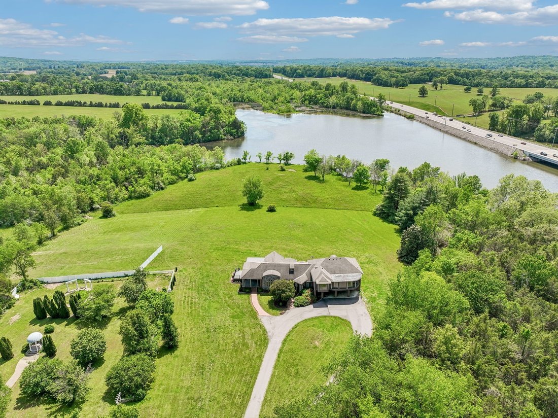 House in Lebanon, Tennessee, United States 3 - 18499947