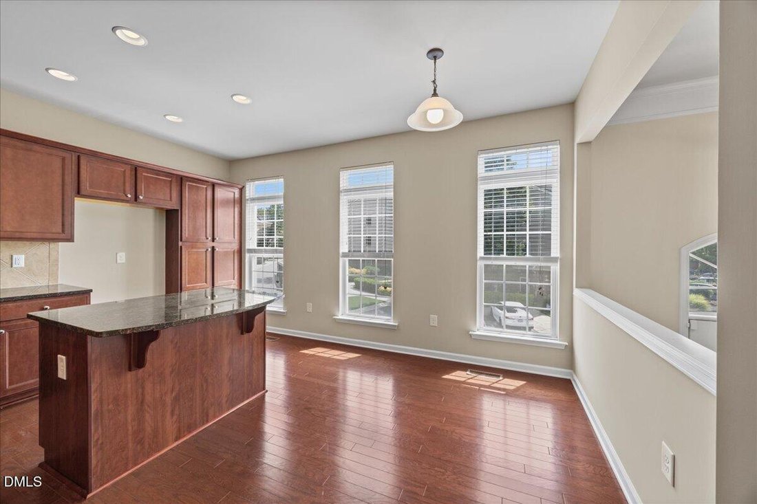 Townhouse in Cary, North Carolina, United States 4 - 18500139