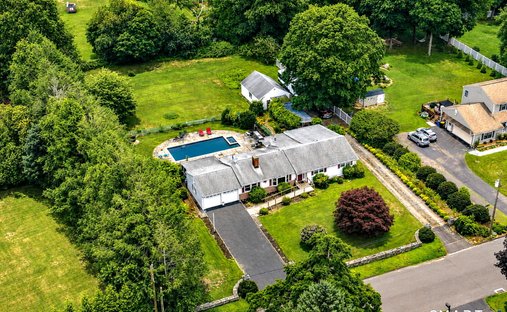 House in Trumbull, Connecticut, United States 1