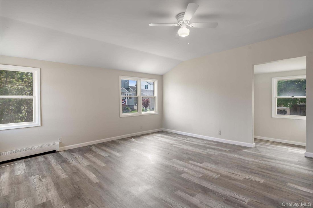 House in East Rockaway, New York, United States 5 - 18500935