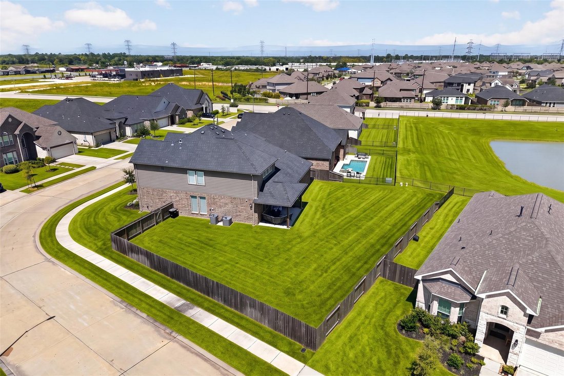 House in Alvin, Texas, United States 5 - 18500265