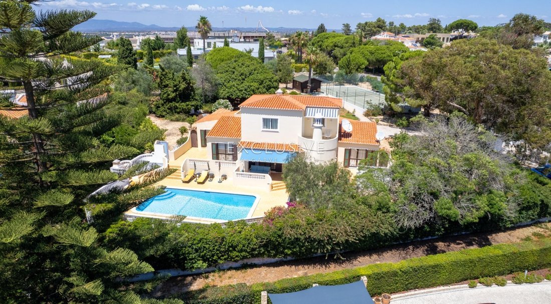 Villa in Carvoeiro, Algarve, Portugal 3 - 18494790