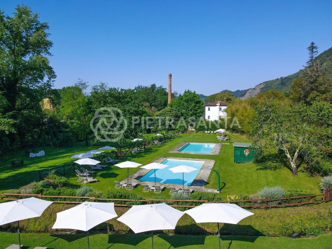 Villa in Camaiore, Tuscany, Italy 1 - 18503421